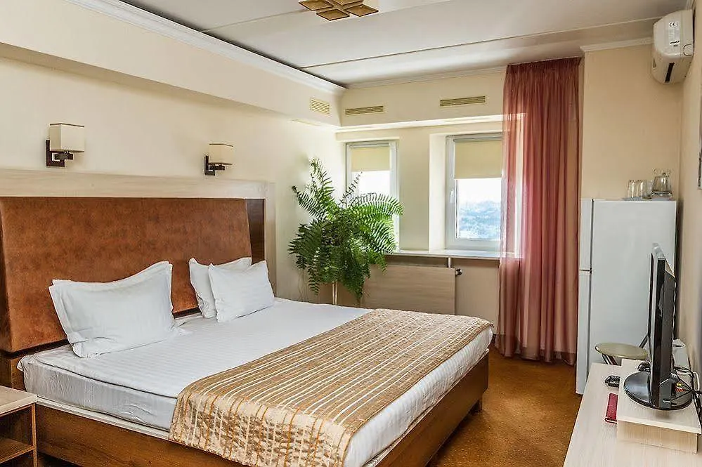 7 Sky Hotel Klinicheskaya Street Kiev 3*,  Ucrânia
